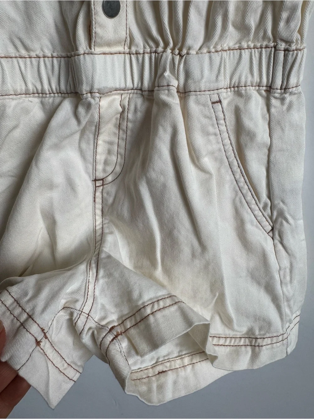 Old Navy light cream
